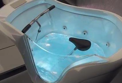 دراجة فيت ويت النفاثة مزيج من درّاجة وحوض ساخن